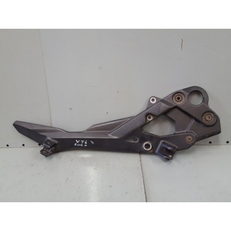 support repose pied droit Yamaha XJ6