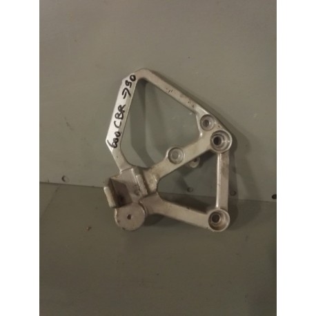 support repose pied avant droit Honda cbr 600 1987 à 1990