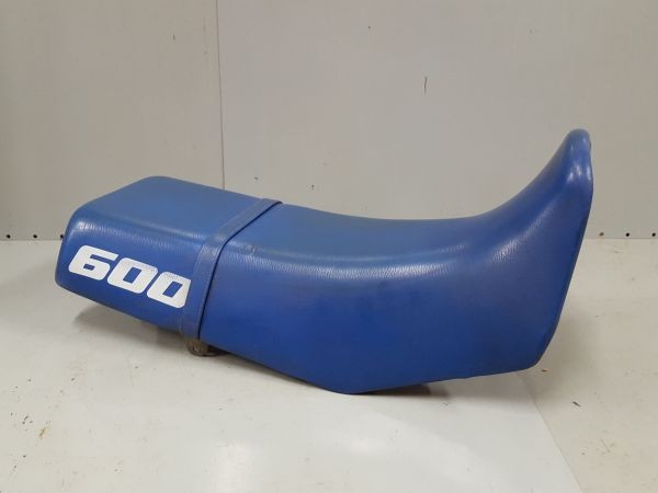 Selle Moto Suzuki 600 DR D'occasion - Marque Old Mx, Référence 33620 - Pour Moto Cross