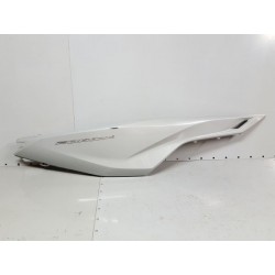 P1074379-flanc arrière droit Honda 125 Forza 2024-Honda Forza 125 / 350 2021 - 2024-okazmoto.fr