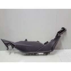 P1082845-Marche pied droit Honda PCX 125 2023-carénage divers-okazmoto.fr