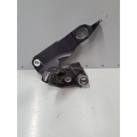 P1084989-Support repose pied avant droite Honda 1000 Africa Twin 2017-Honda 1000 et 1100 Africa Twin -okazmoto.fr