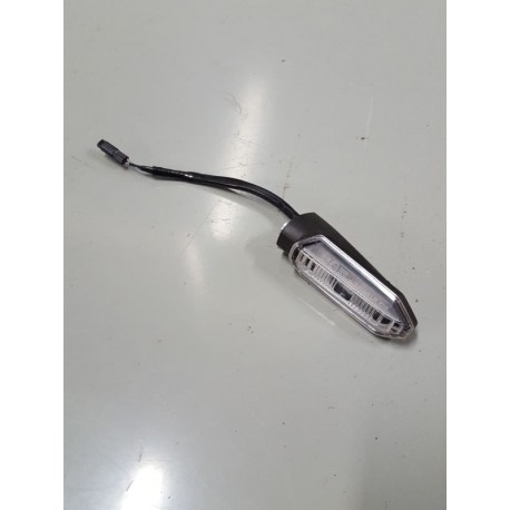 P1081876-Clignotant arrière gauche Honda X-ADV 2023-Honda X-ADV-okazmoto.fr