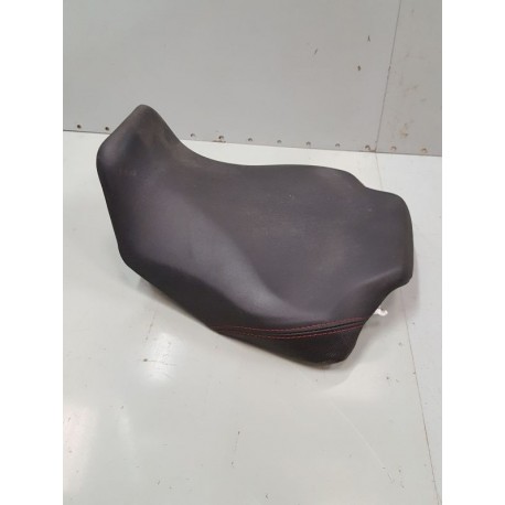 P1084356-selle avant Honda CB 650 R 2022-selle-okazmoto.fr