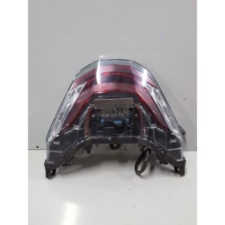 P1081976-Feu arrière Honda PCX 125 2023-feu arrière-okazmoto.fr