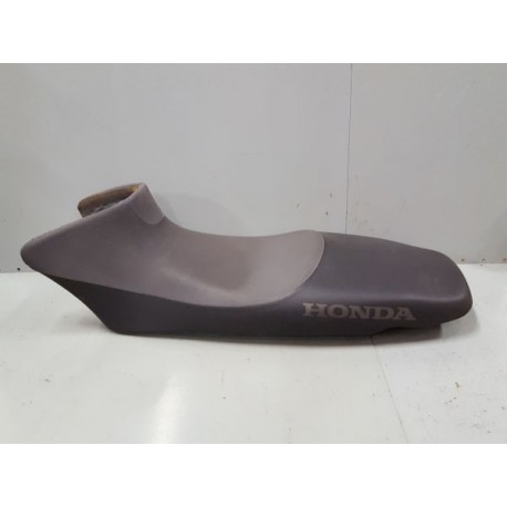 P1087629-Selle origine Honda 125 Varadero 2001 - 2006-selle-okazmoto.fr