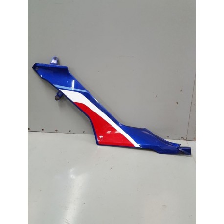 P1085789-Carénage réservoir gauche Honda CBR 1000 RR 2022-coque arrière-okazmoto.fr