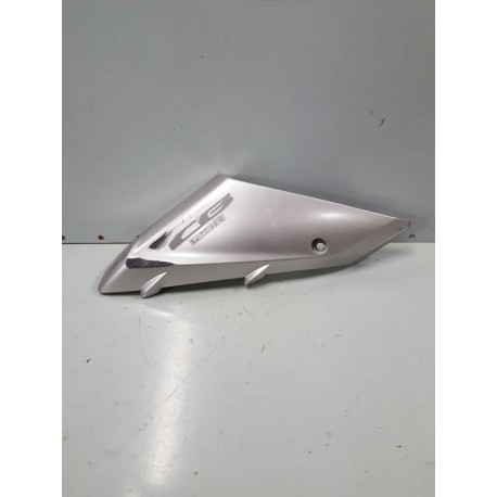 P1088624-Ecope droite réservoir Honda CB 125 R 2021-carénage divers-okazmoto.fr