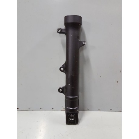 P1088699-bas de fourche droit Honda CB 500 F / CBR 500 R 2020-fourche train avant-okazmoto.fr