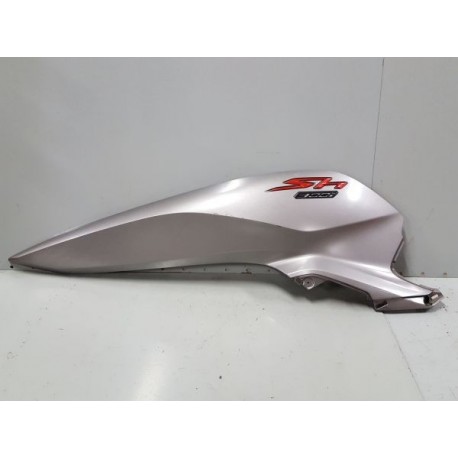 P1089650-flanc arrière droit Honda SH 300 2019-cache latéral droit-okazmoto.fr