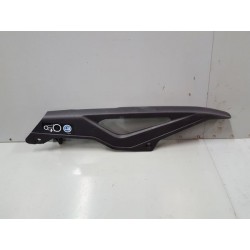 P1084774-Protection chaine Honda 750 Hornet 2023-bras oscillant train arrière-okazmoto.fr