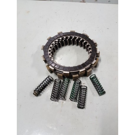 P1091005-Disques et ressorts embrayage Yamaha 850 TDM 2000-embrayage-okazmoto.fr