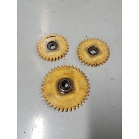 P1090942-Pignons pompes eau huile Yamaha 850 TDM 2000-pièces moteur-okazmoto.fr