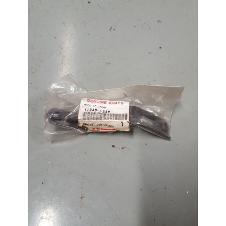 P1091478-Patte carénage flanc gauche Kawasaki ZX7R 750 1999-flanc avant gauche-okazmoto.fr