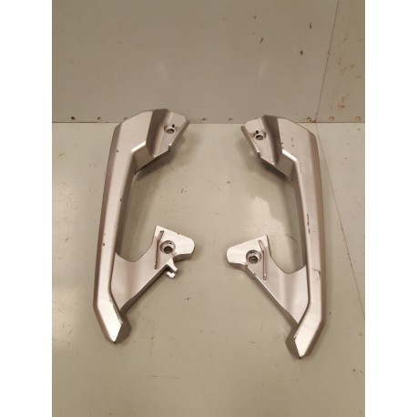P1092157-paire poignées passager Honda X-ADV 2019-Honda X-ADV-okazmoto.fr